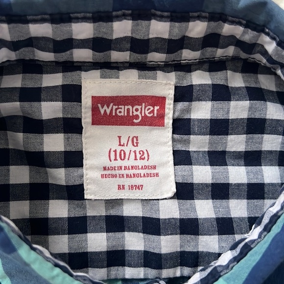 Kids Wrangler button down - Picture 2 of 4